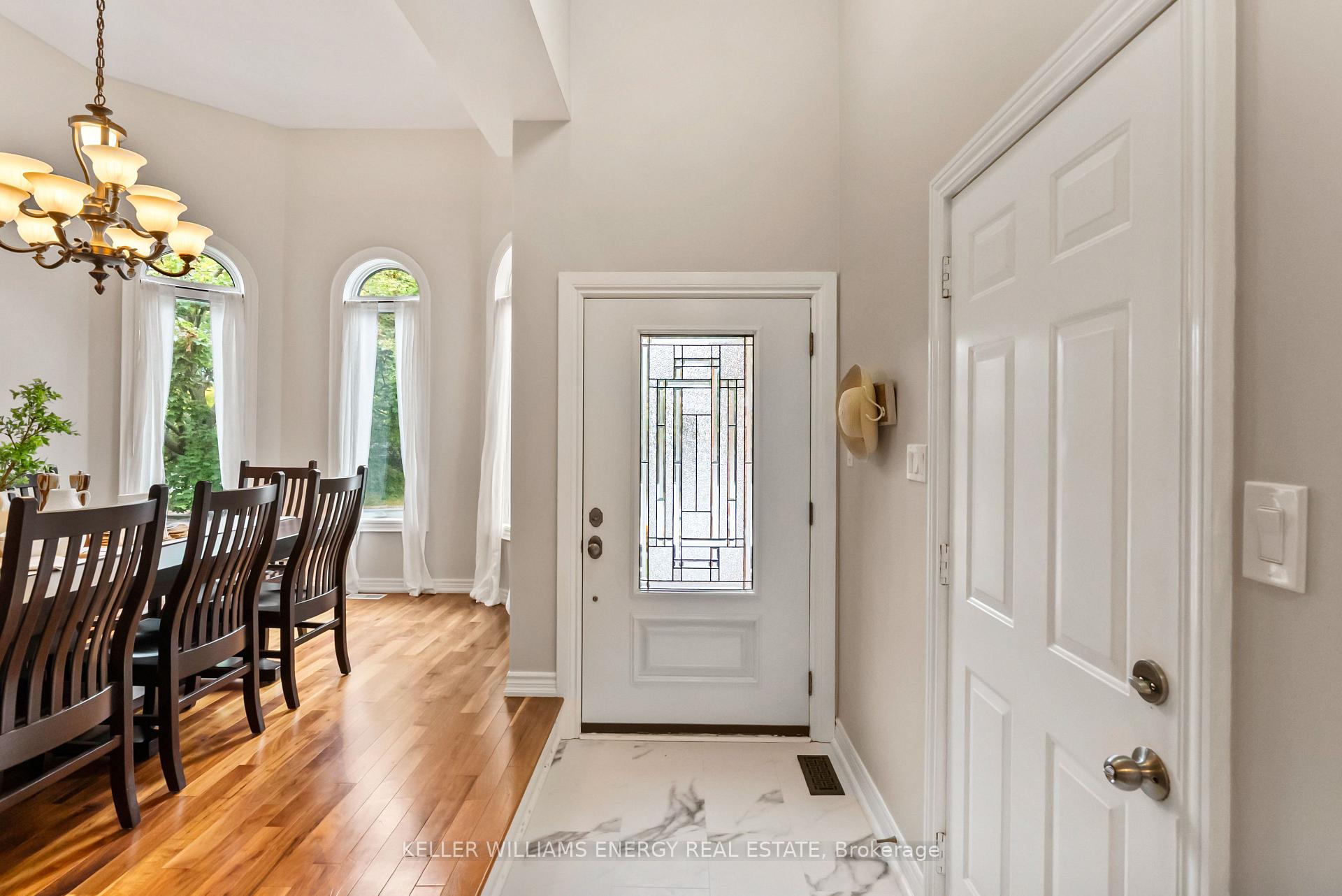 Photo 6 of 29 Melody Drive, Whitby, Brooklin — HOMEH