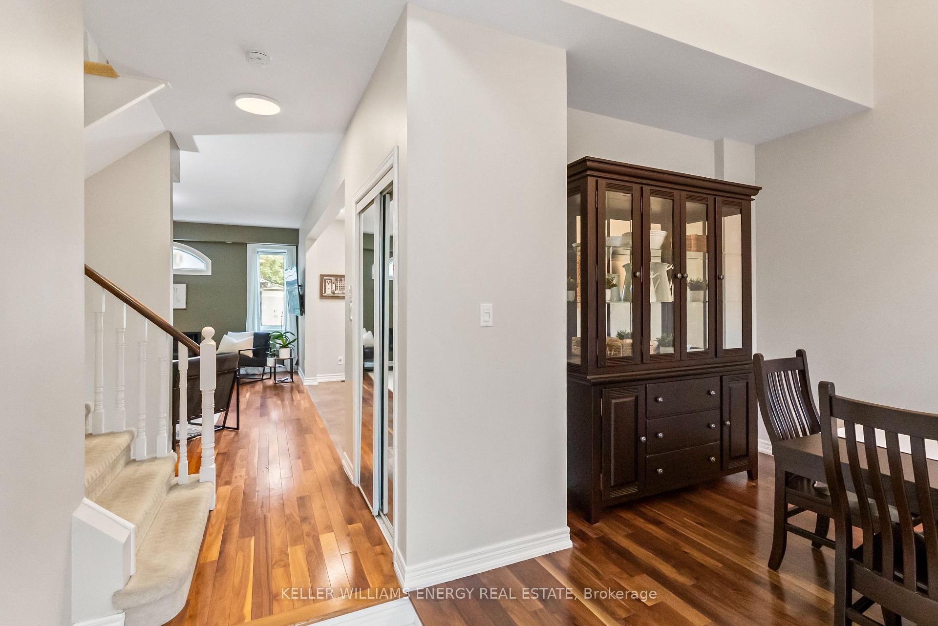 Photo 2 of 29 Melody Drive, Whitby, Brooklin — HOMEH