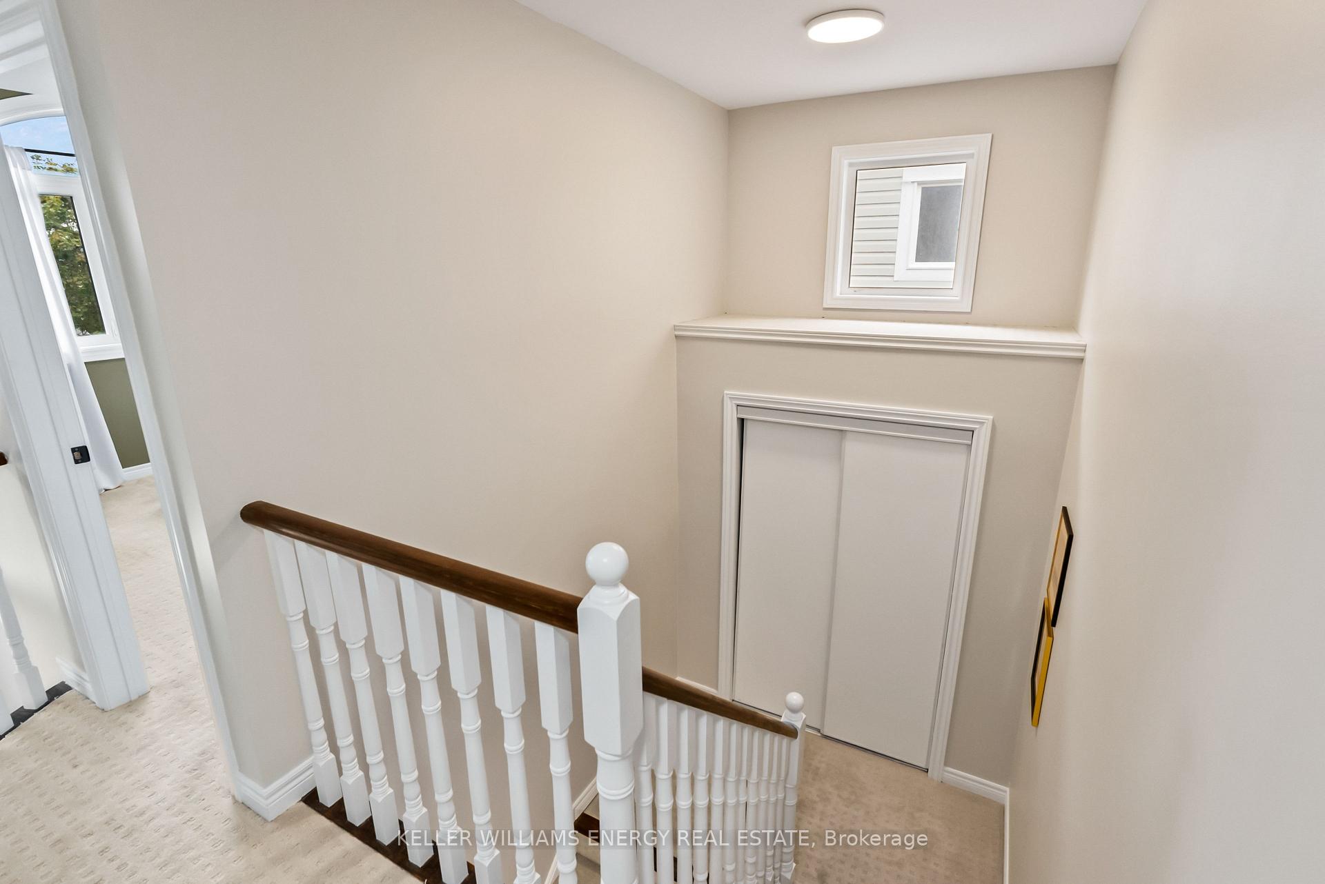 Photo 7 of 29 Melody Drive, Whitby, Brooklin — HOMEH