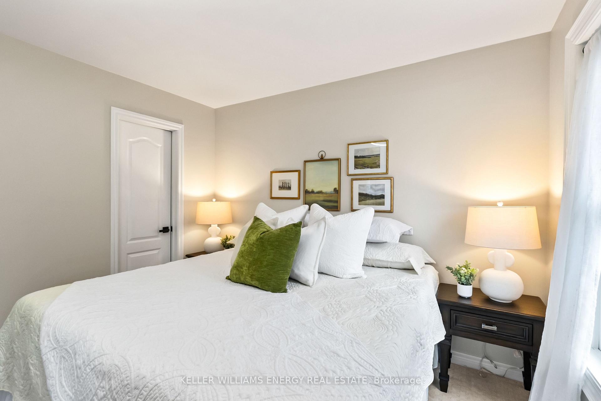 Photo 32 of 29 Melody Drive, Whitby, Brooklin — HOMEH
