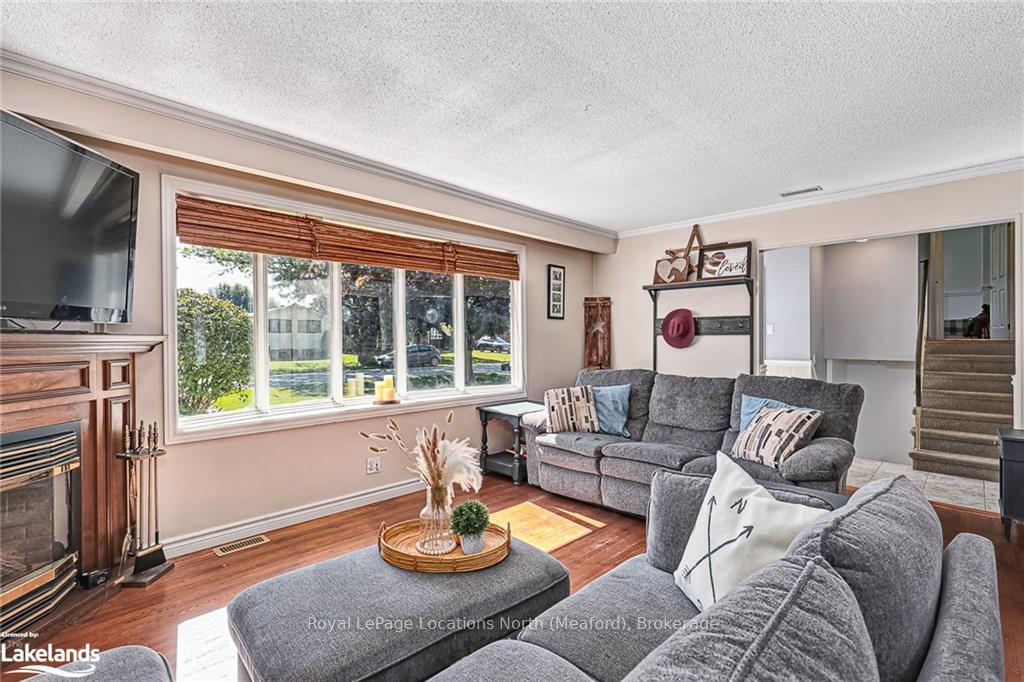 Photo 3 of 419 Seventh Street, Collingwood — HOMEH