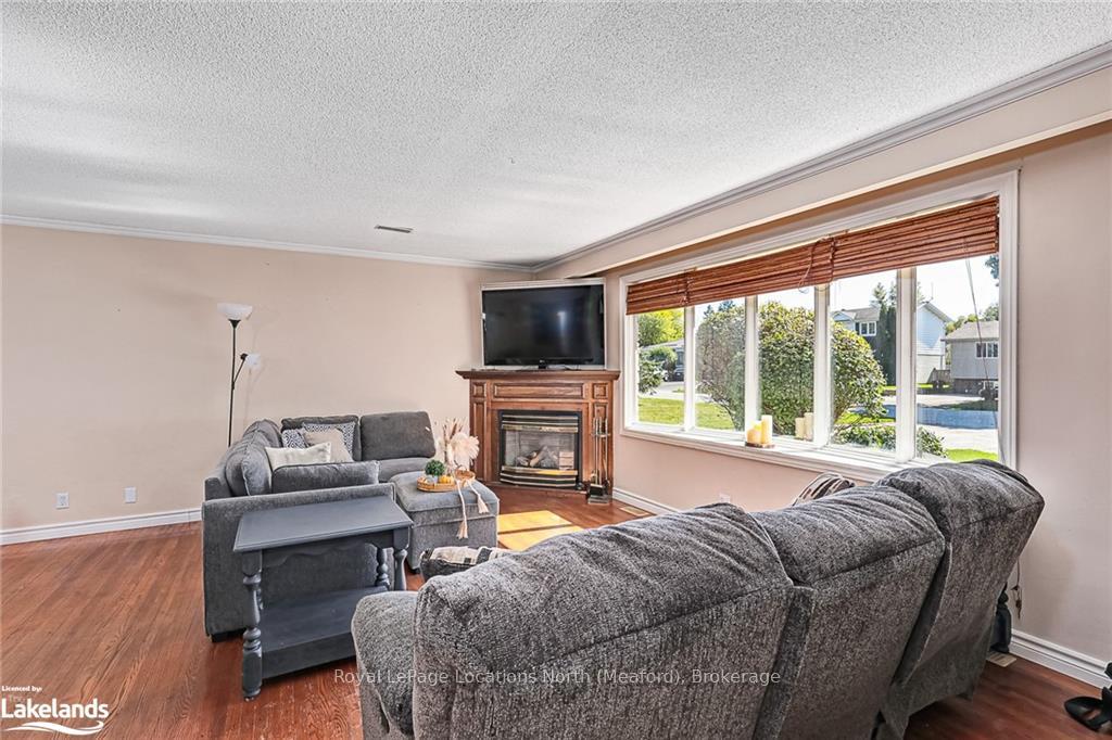 Photo 5 of 419 Seventh Street, Collingwood — HOMEH