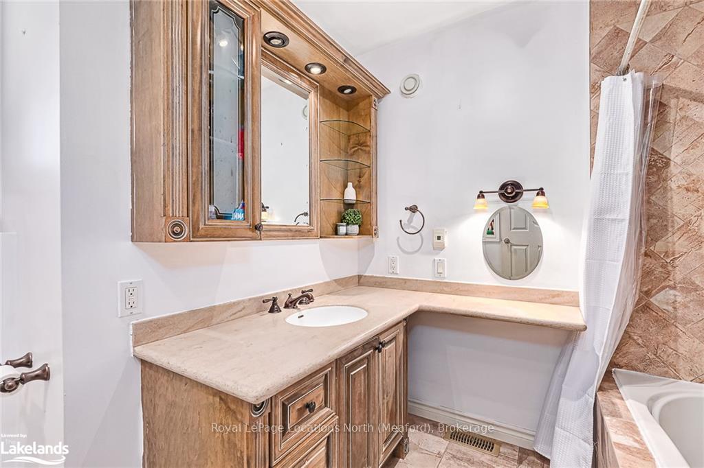 Photo 18 of 419 Seventh Street, Collingwood — HOMEH