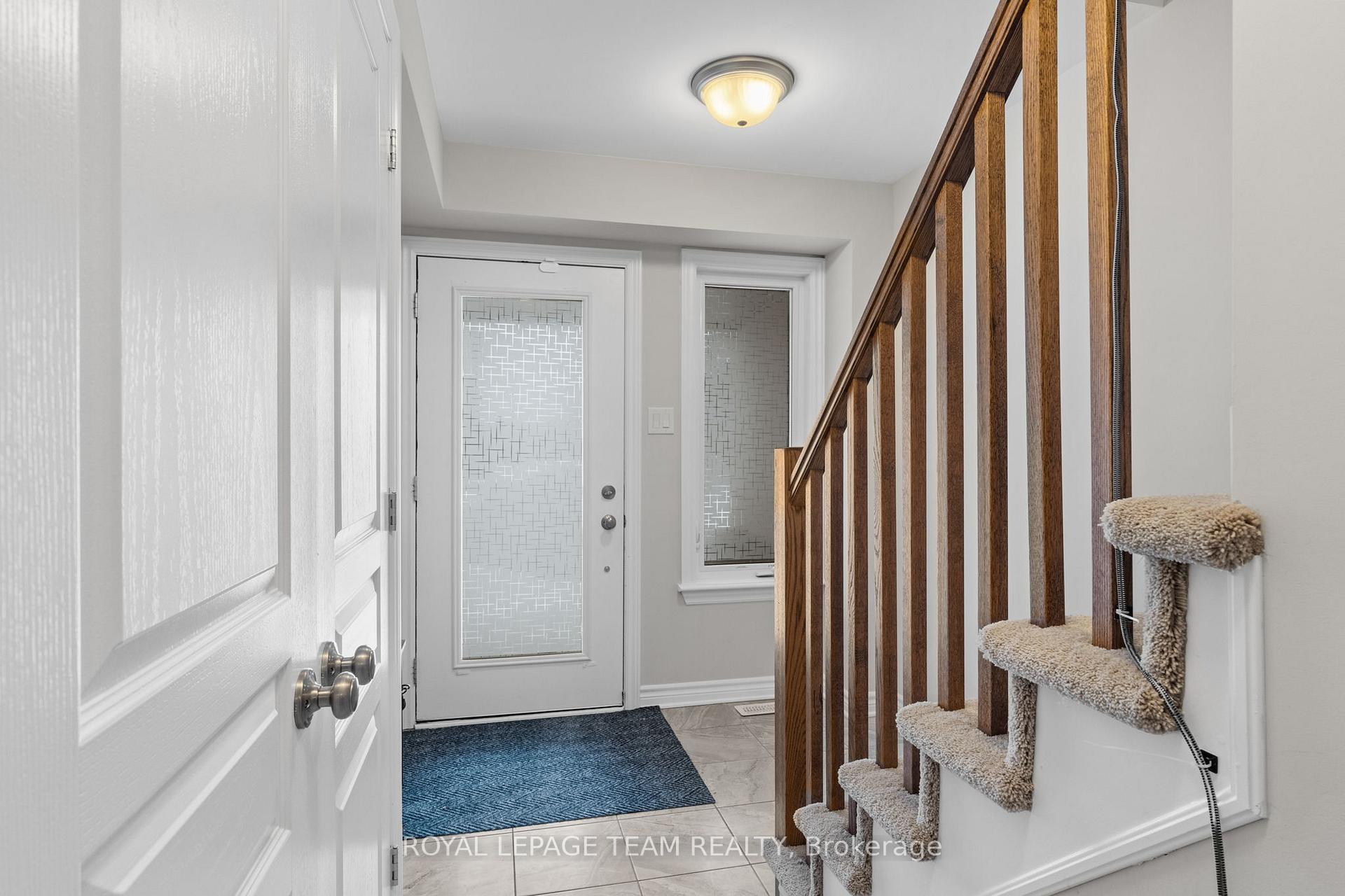 Photo 2 of 110 Stockholm Private, Ottawa, Riverside South/Gloucester Glen — HOMEH