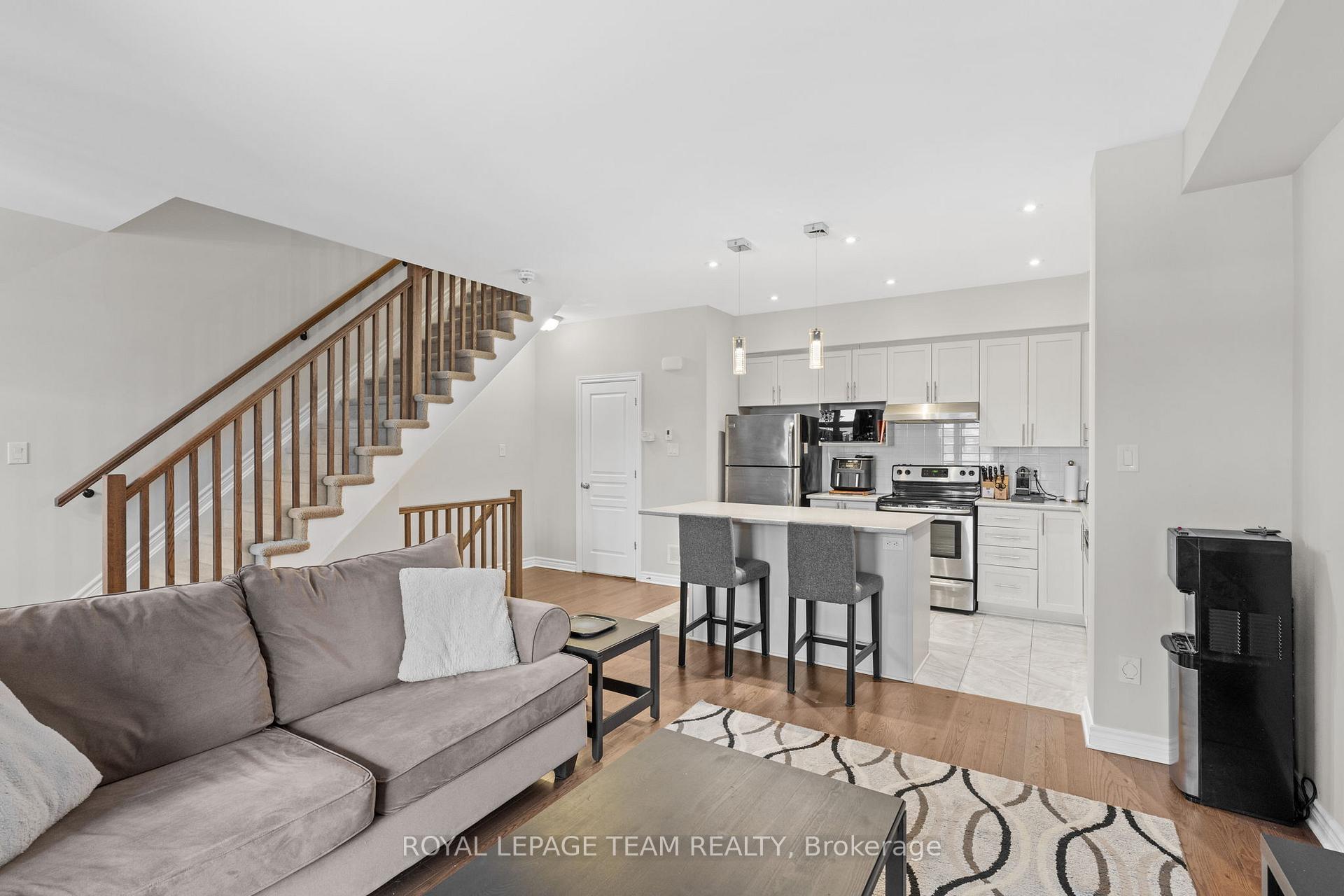 Photo 31 of 110 Stockholm Private, Ottawa, Riverside South/Gloucester Glen — HOMEH