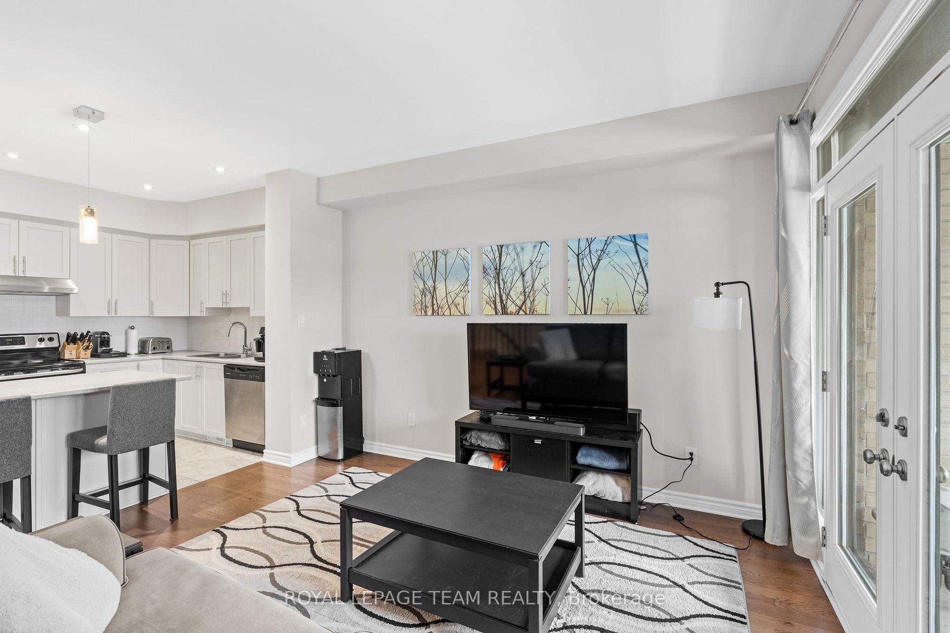 Photo 24 of 110 Stockholm Private, Ottawa, Riverside South/Gloucester Glen — HOMEH