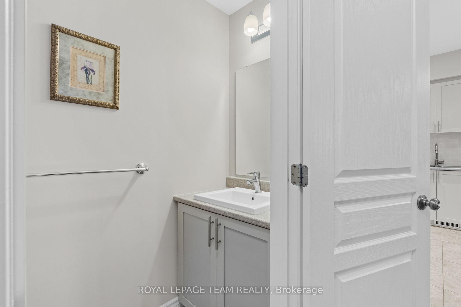 Photo 10 of 110 Stockholm Private, Ottawa, Riverside South/Gloucester Glen — HOMEH