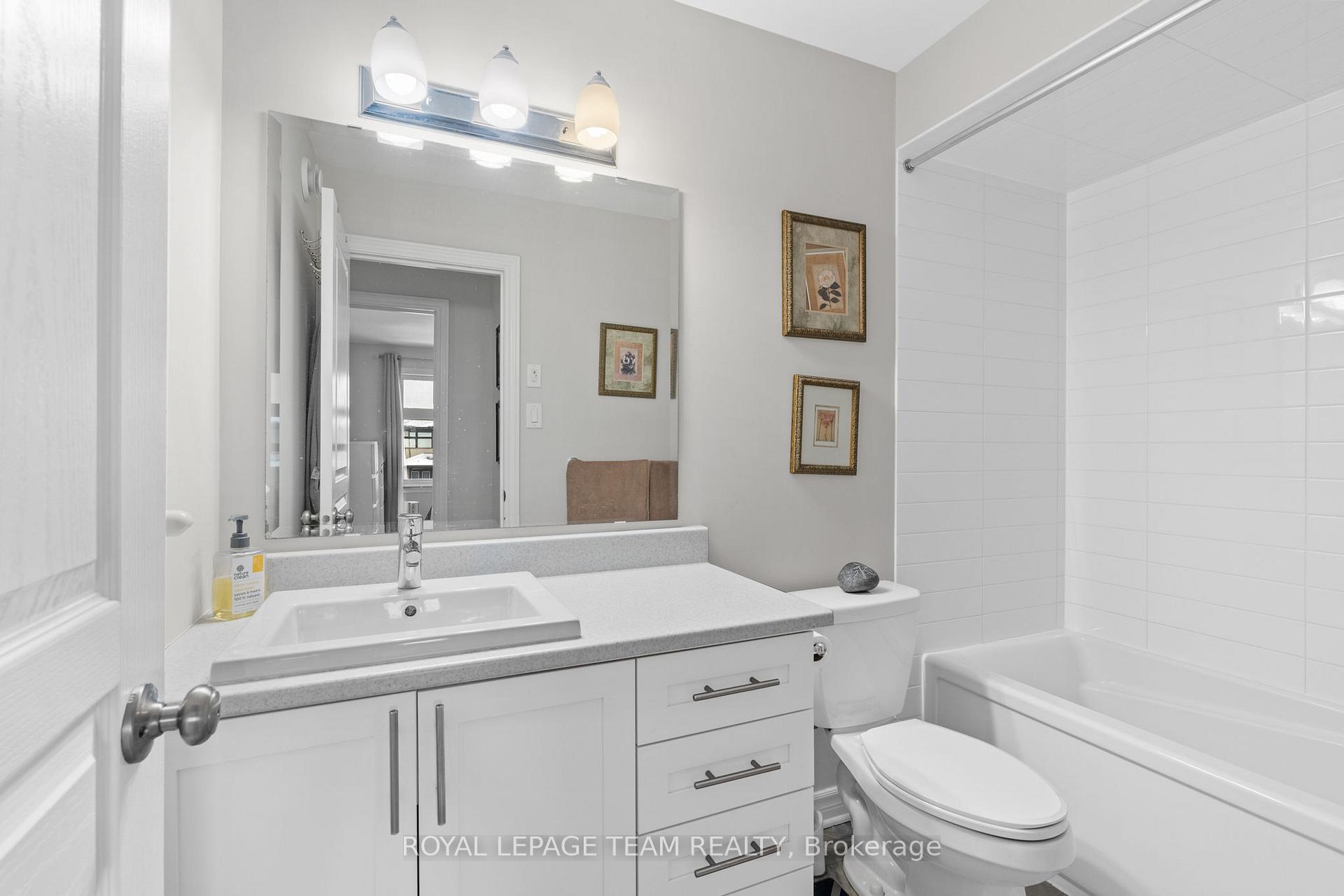 Photo 13 of 110 Stockholm Private, Ottawa, Riverside South/Gloucester Glen — HOMEH