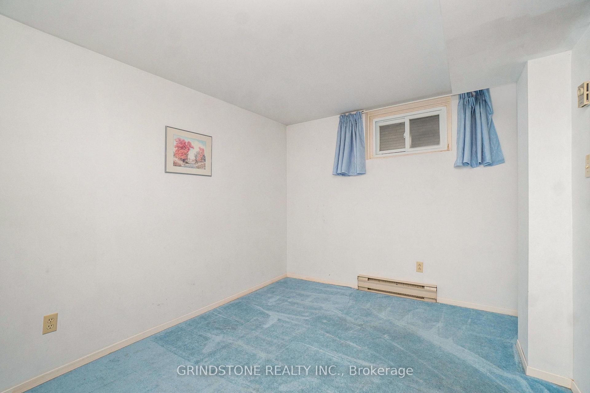 Photo 6 of 36 Brent Avenue, Ottawa, Manordale — HOMEH