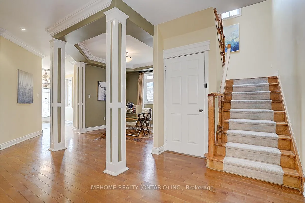Photo 7 of 40 Westminster Circle, Barrie, Innis-Shore — HOMEH