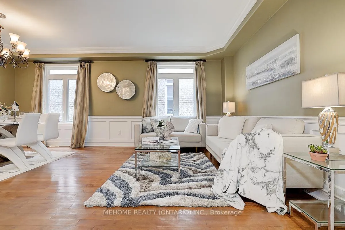 Photo 8 of 40 Westminster Circle, Barrie, Innis-Shore — HOMEH