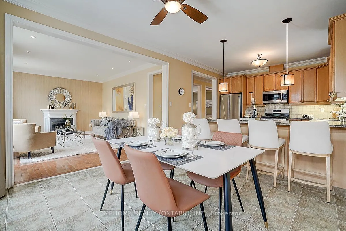 Photo 21 of 40 Westminster Circle, Barrie, Innis-Shore — HOMEH
