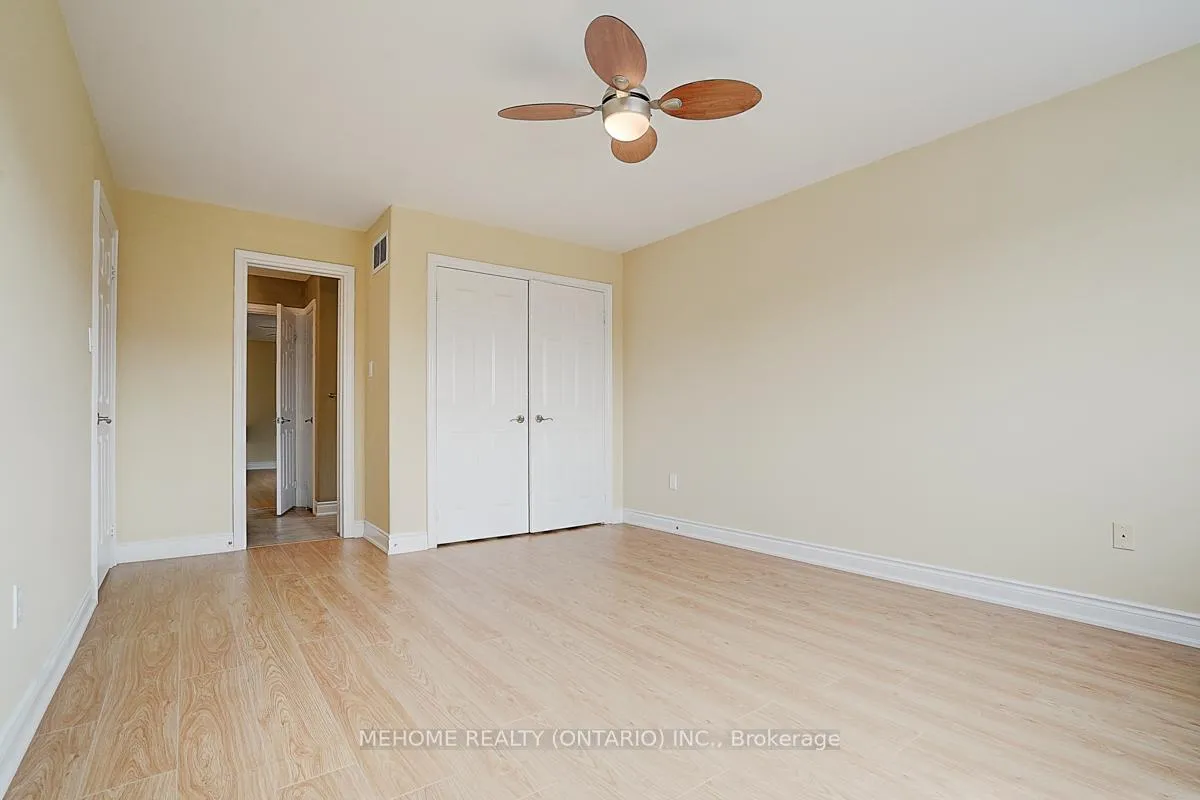 Photo 36 of 40 Westminster Circle, Barrie, Innis-Shore — HOMEH