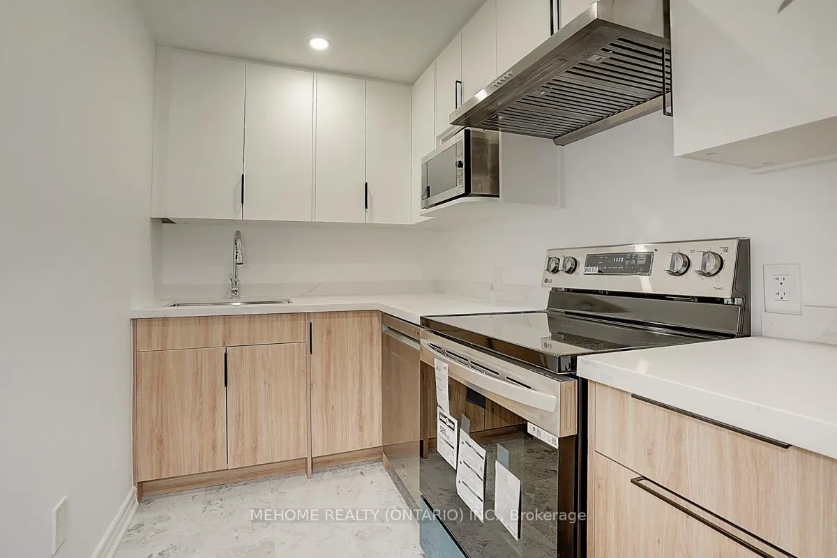 Photo 41 of 40 Westminster Circle, Barrie, Innis-Shore — HOMEH