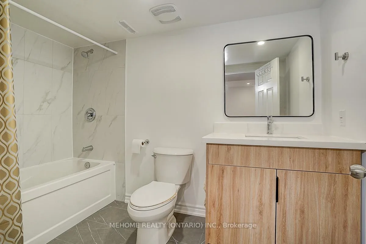Photo 43 of 40 Westminster Circle, Barrie, Innis-Shore — HOMEH