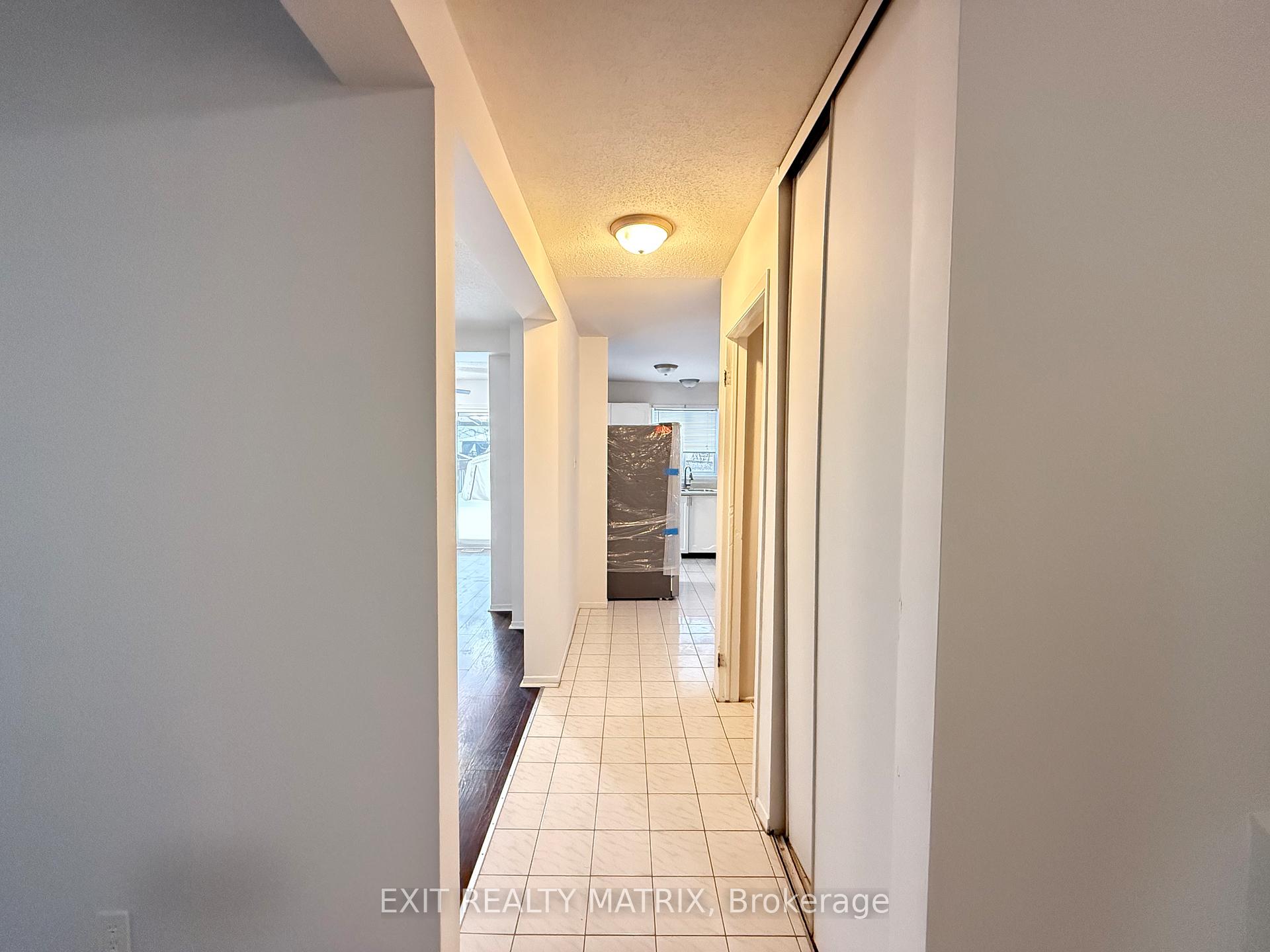 Photo 4 of 712 Mathieu Way, Ottawa, Fallingbrook/Pineridge — HOMEH