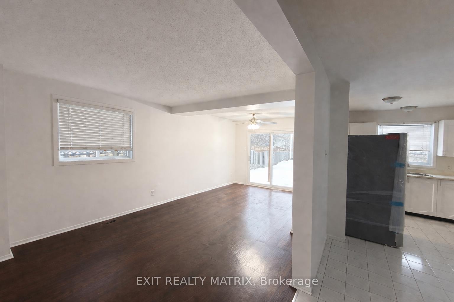 Photo 2 of 712 Mathieu Way, Ottawa, Fallingbrook/Pineridge — HOMEH