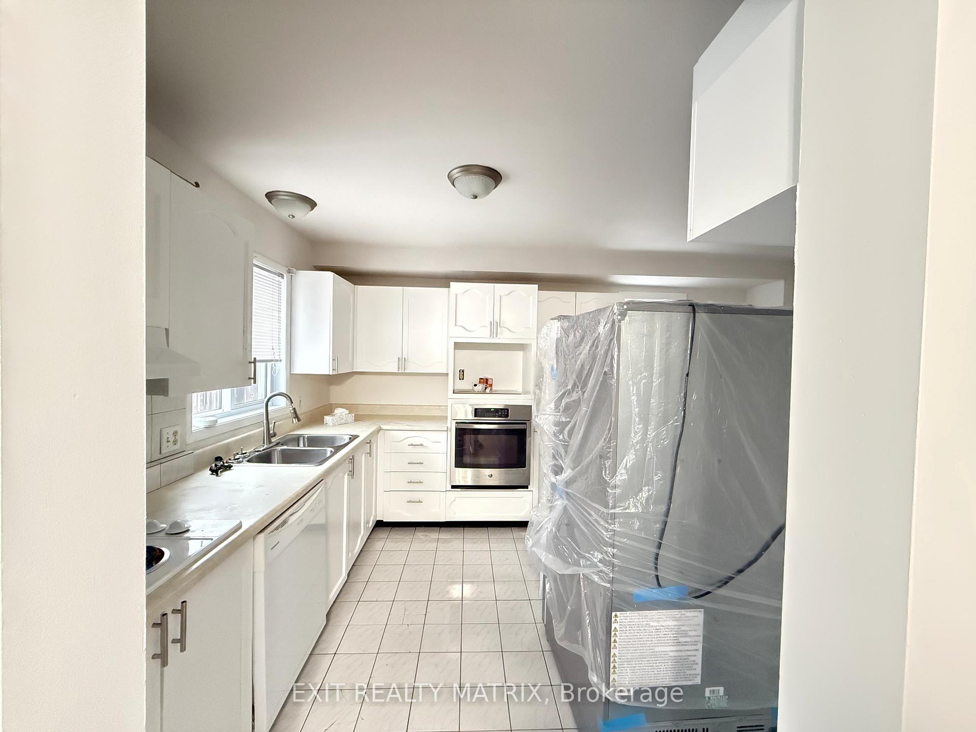 Photo 6 of 712 Mathieu Way, Ottawa, Fallingbrook/Pineridge — HOMEH