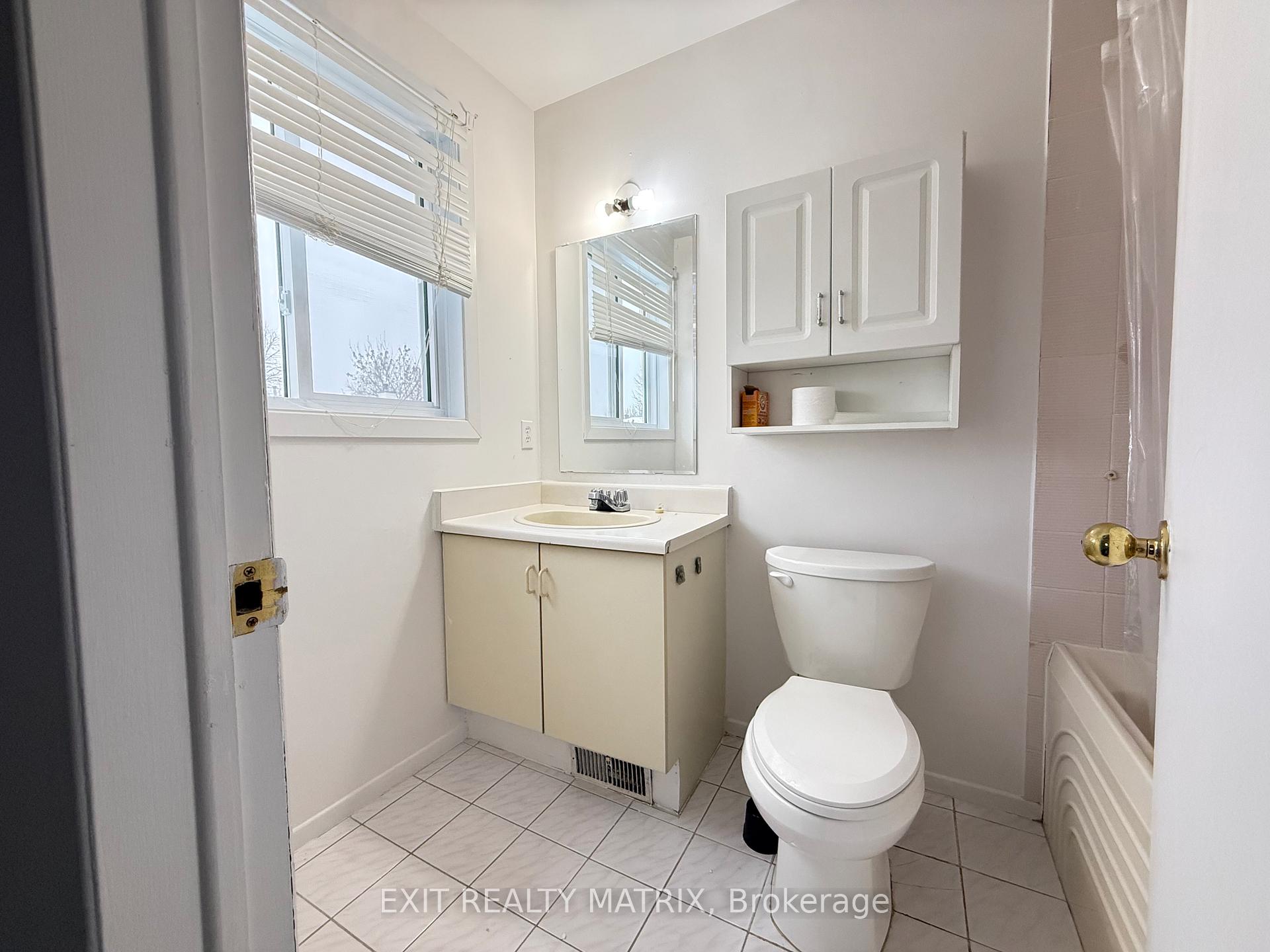 Photo 15 of 712 Mathieu Way, Ottawa, Fallingbrook/Pineridge — HOMEH