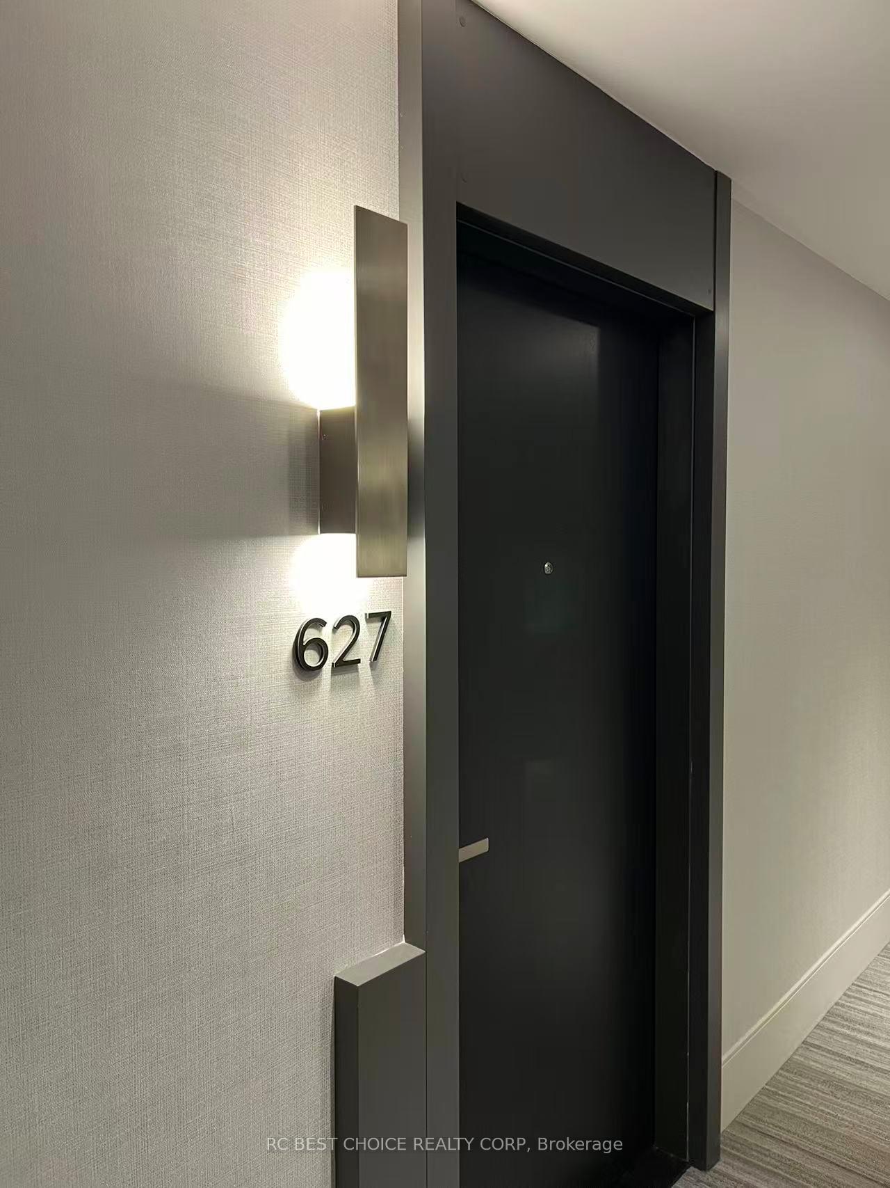 Photo 2 of Unit 627, 38 Water Walk Drive, Markham, Unionville — HOMEH