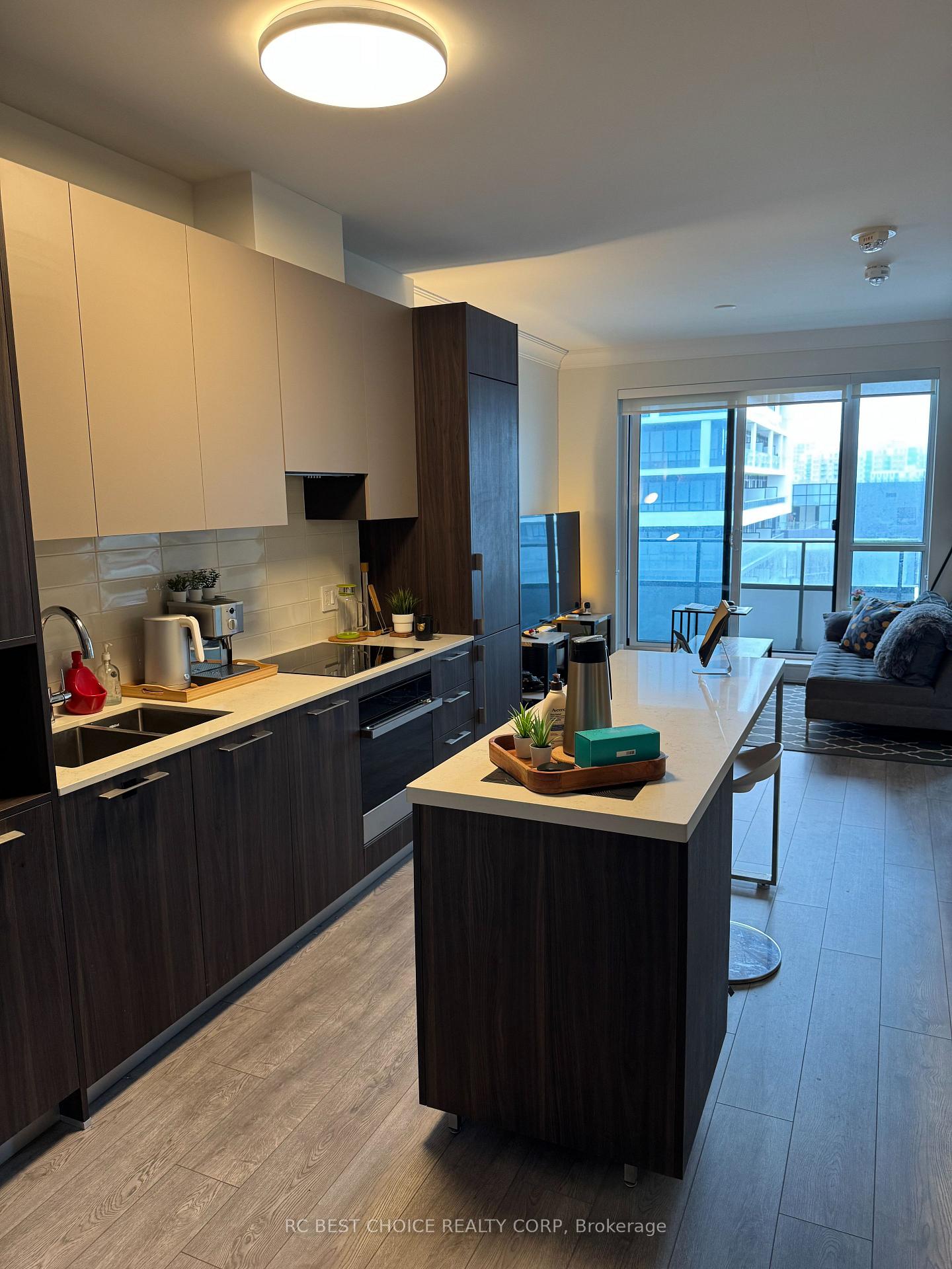 Photo 3 of Unit 627, 38 Water Walk Drive, Markham, Unionville — HOMEH