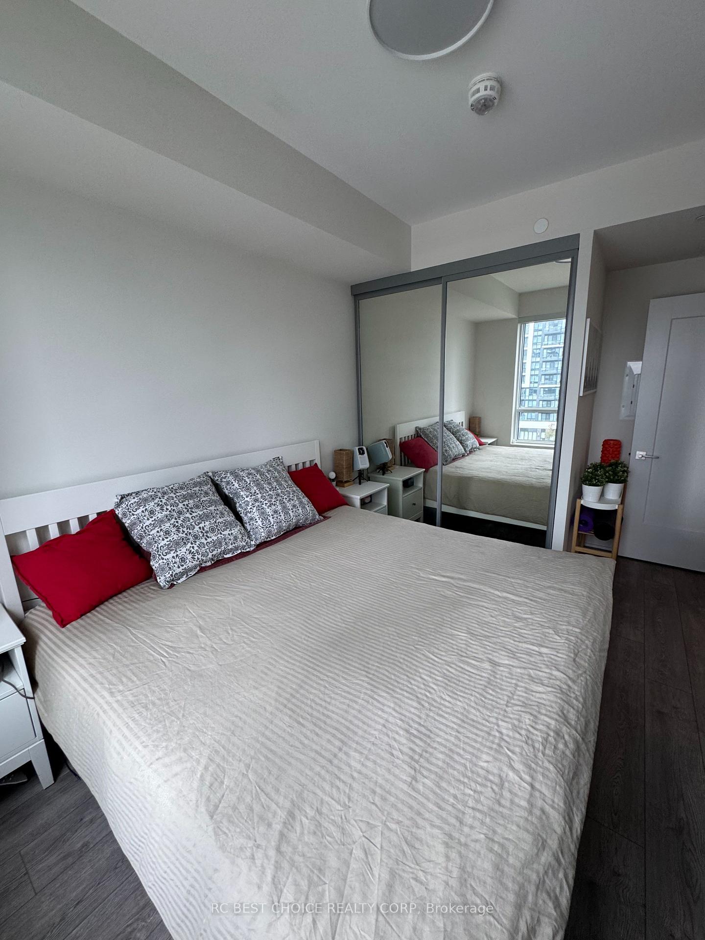 Photo 14 of Unit 627, 38 Water Walk Drive, Markham, Unionville — HOMEH