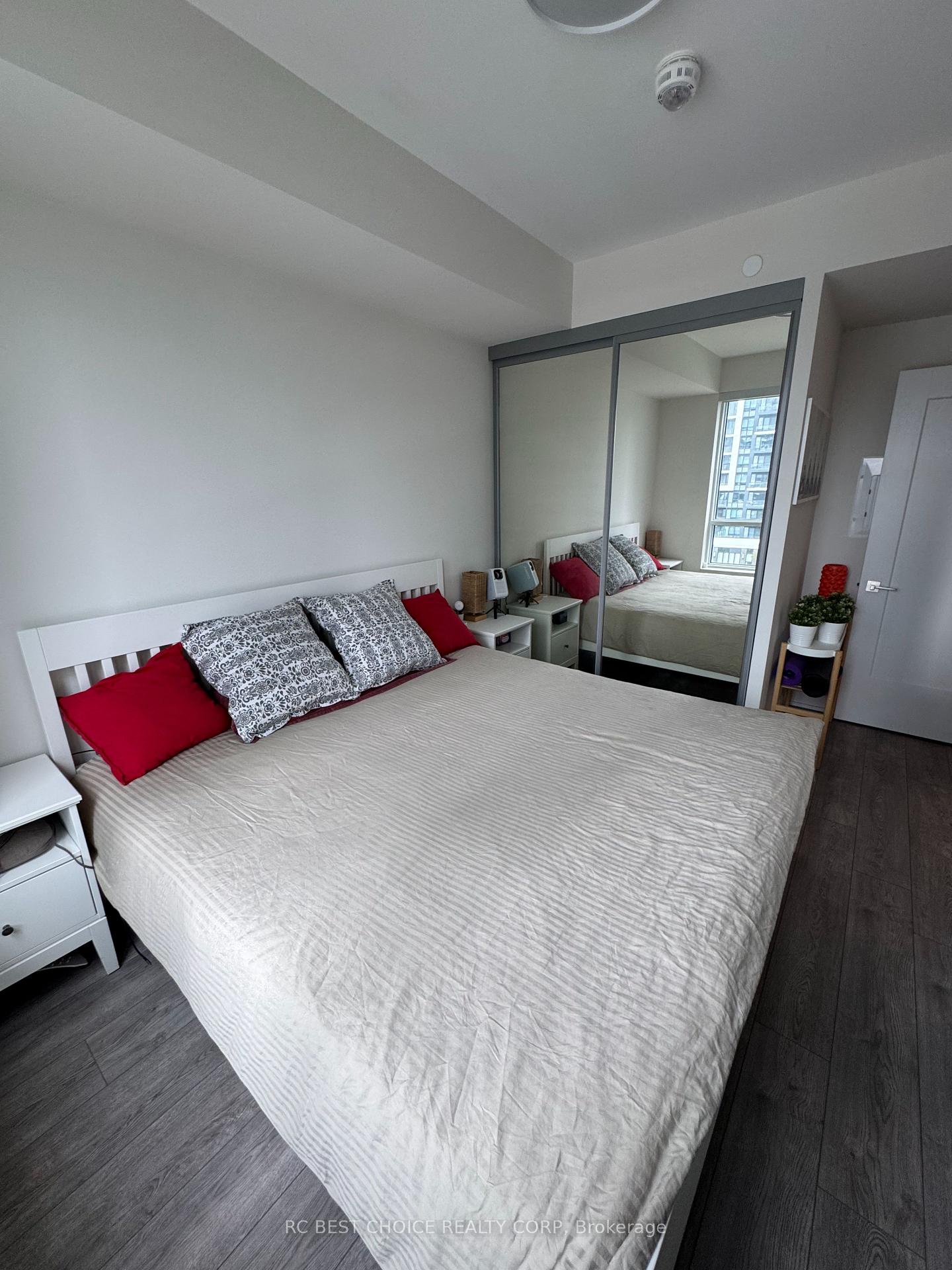 Photo 16 of Unit 627, 38 Water Walk Drive, Markham, Unionville — HOMEH