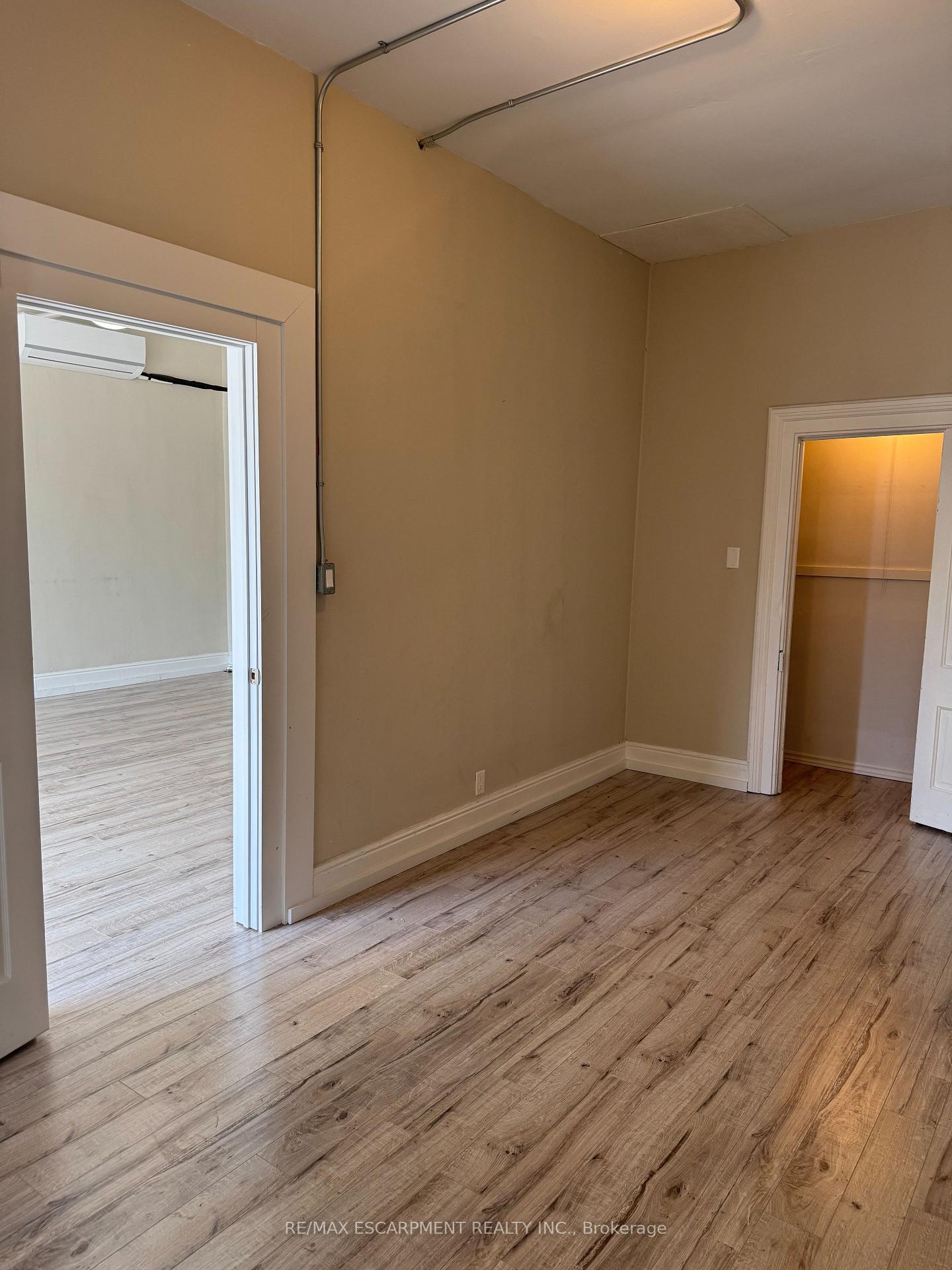 Photo 7 of Unit 1, 4973 King Street, Lincoln, Beamsville — HOMEH