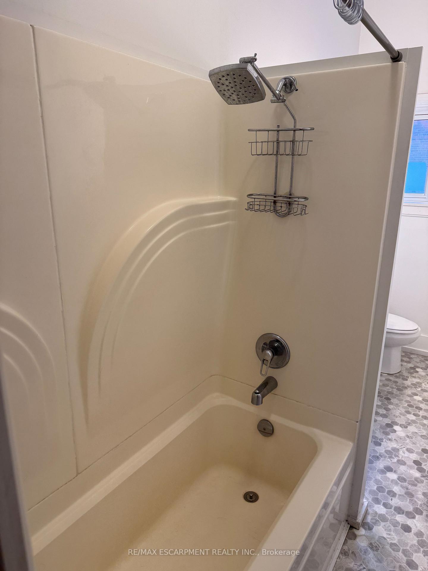 Photo 10 of Unit 1, 4973 King Street, Lincoln, Beamsville — HOMEH