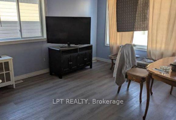 Photo 3 of 212 Ewart Street S, Strathroy-Caradoc, NW — HOMEH
