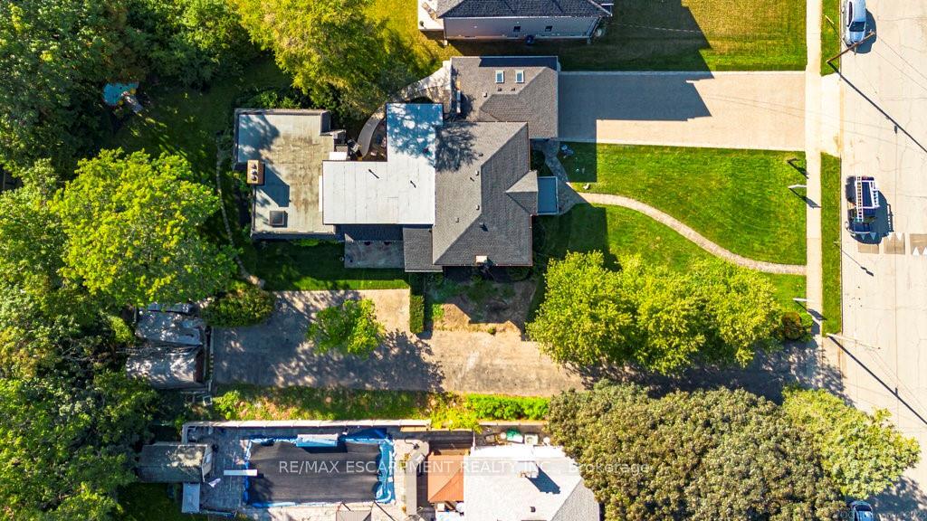 Photo 5 of 182 Concession Street, Hamilton, Centremount — HOMEH