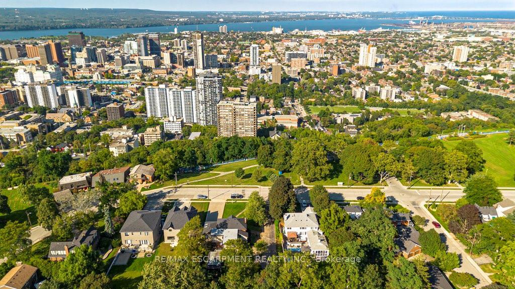 Photo 16 of 182 Concession Street, Hamilton, Centremount — HOMEH