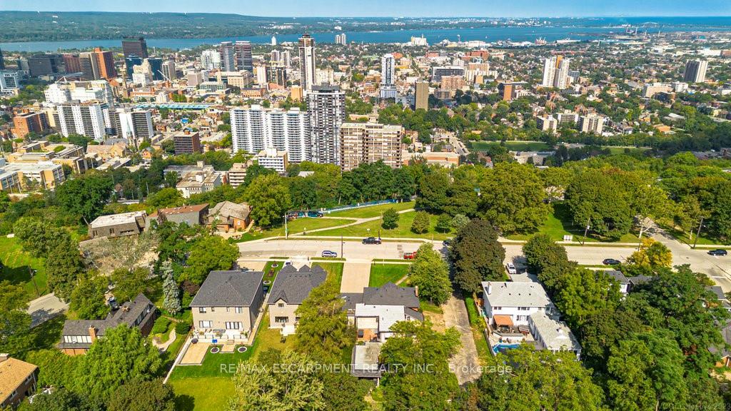 Photo 8 of 182 Concession Street, Hamilton, Centremount — HOMEH