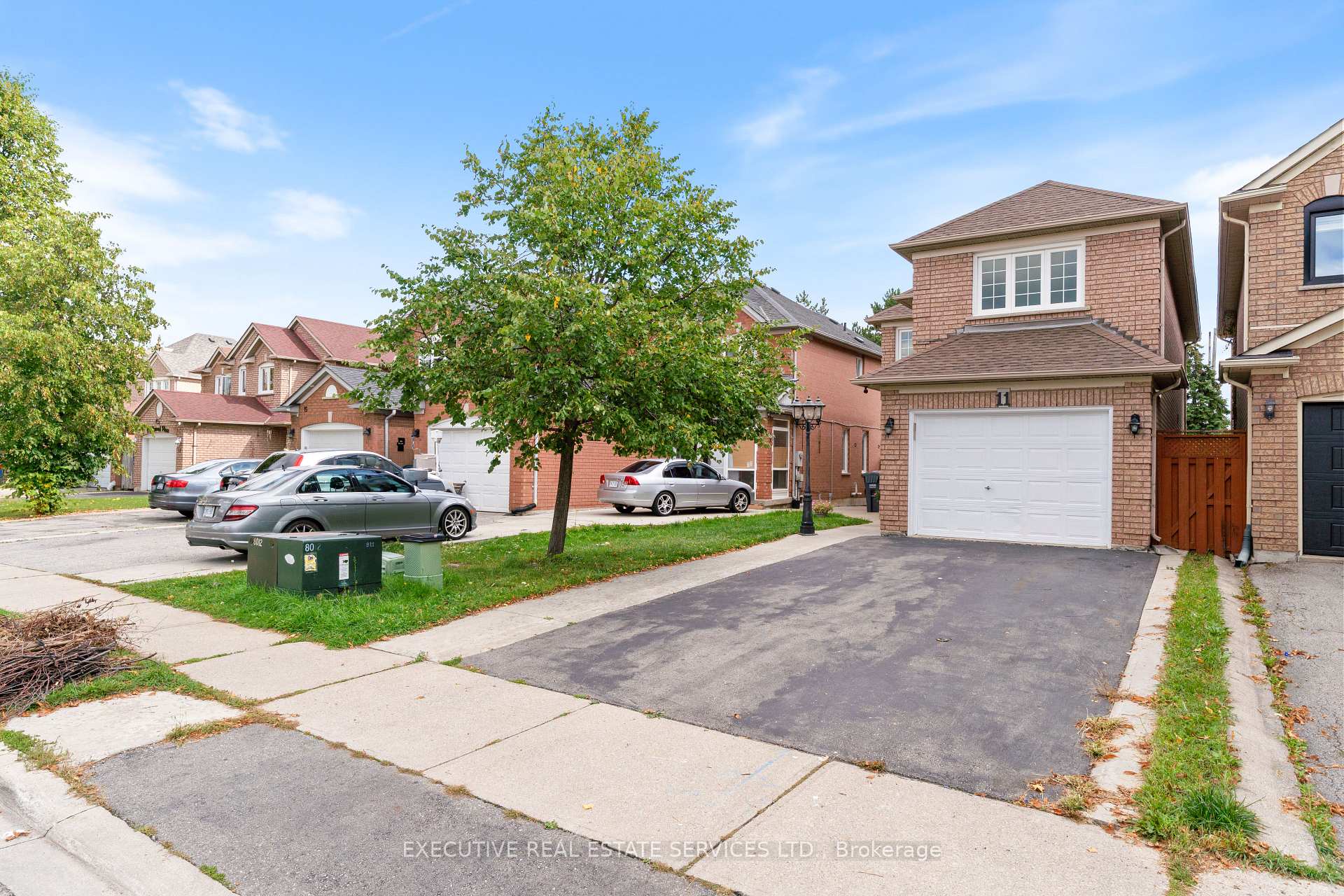 Photo 3 of 11 Upwood Place, Brampton, Sandringham-Wellington — HOMEH