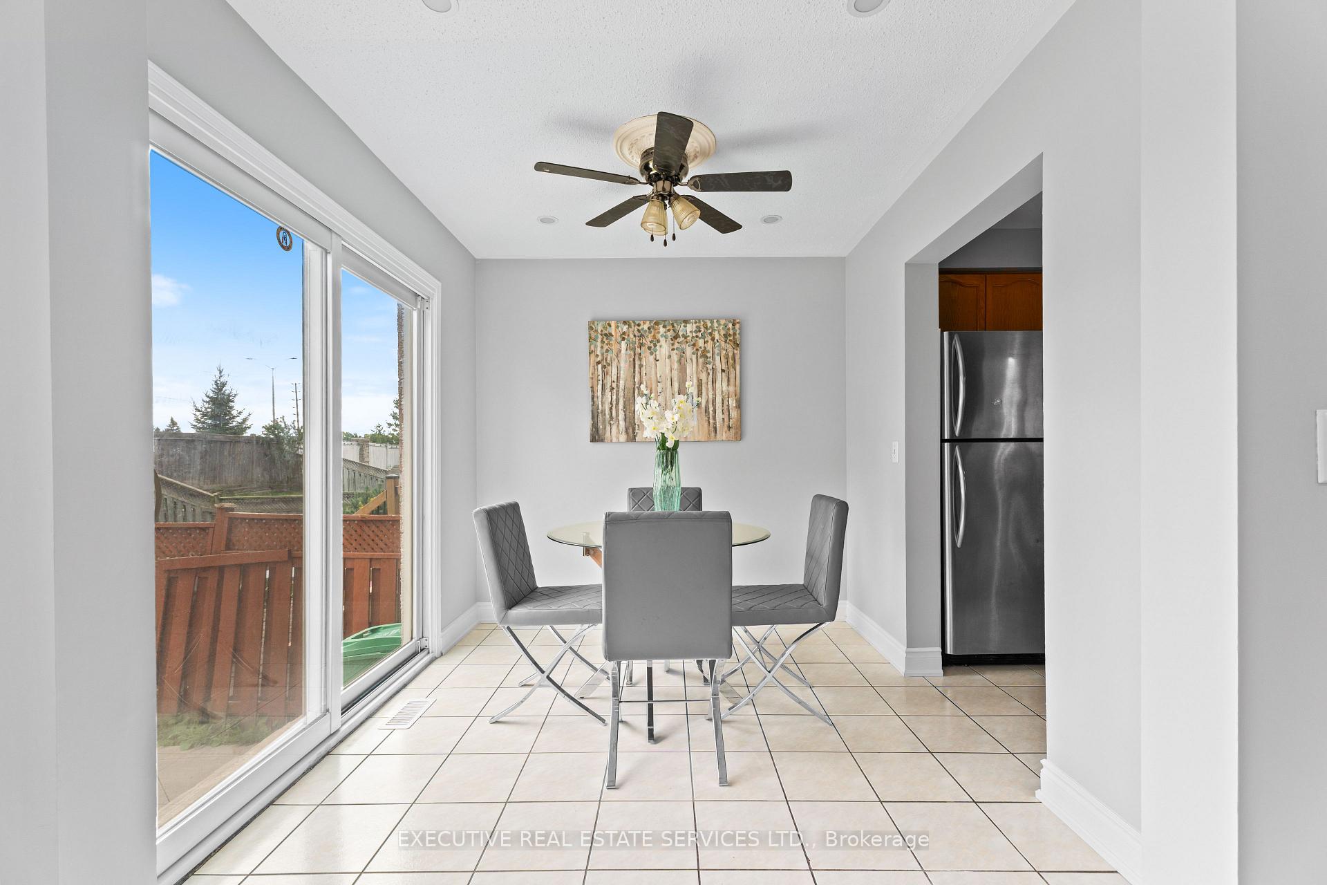 Photo 9 of 11 Upwood Place, Brampton, Sandringham-Wellington — HOMEH