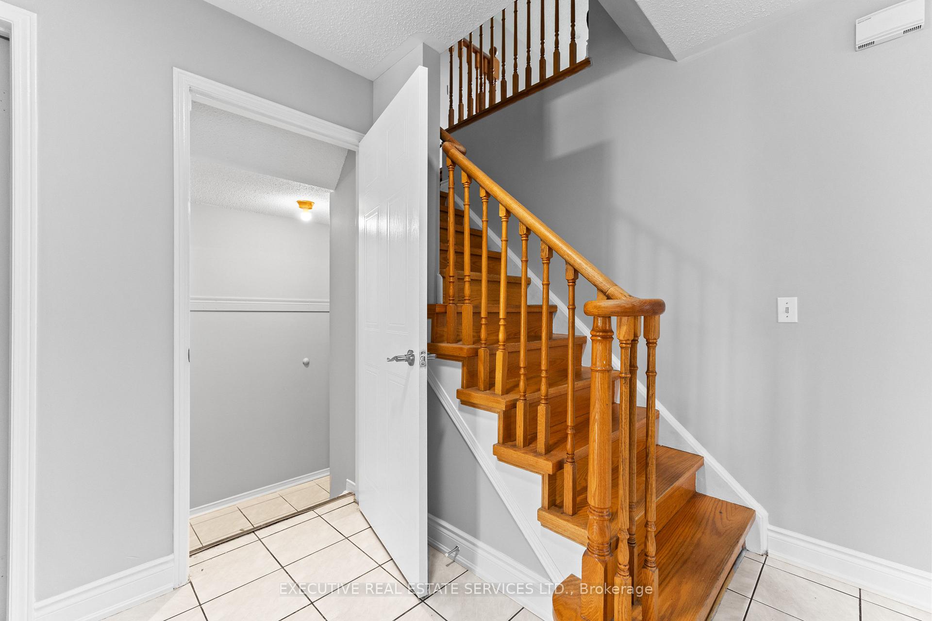 Photo 25 of 11 Upwood Place, Brampton, Sandringham-Wellington — HOMEH