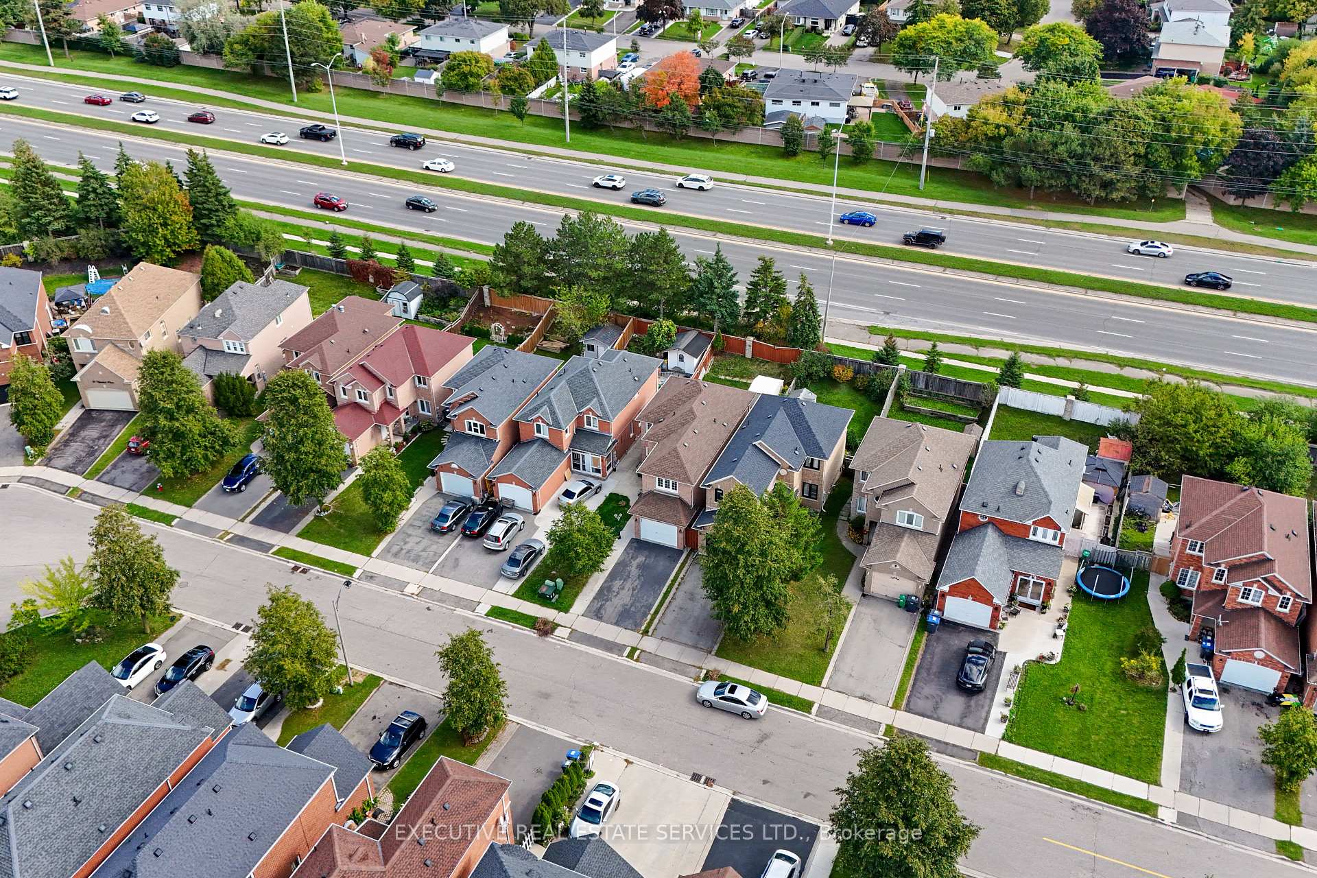 Photo 33 of 11 Upwood Place, Brampton, Sandringham-Wellington — HOMEH