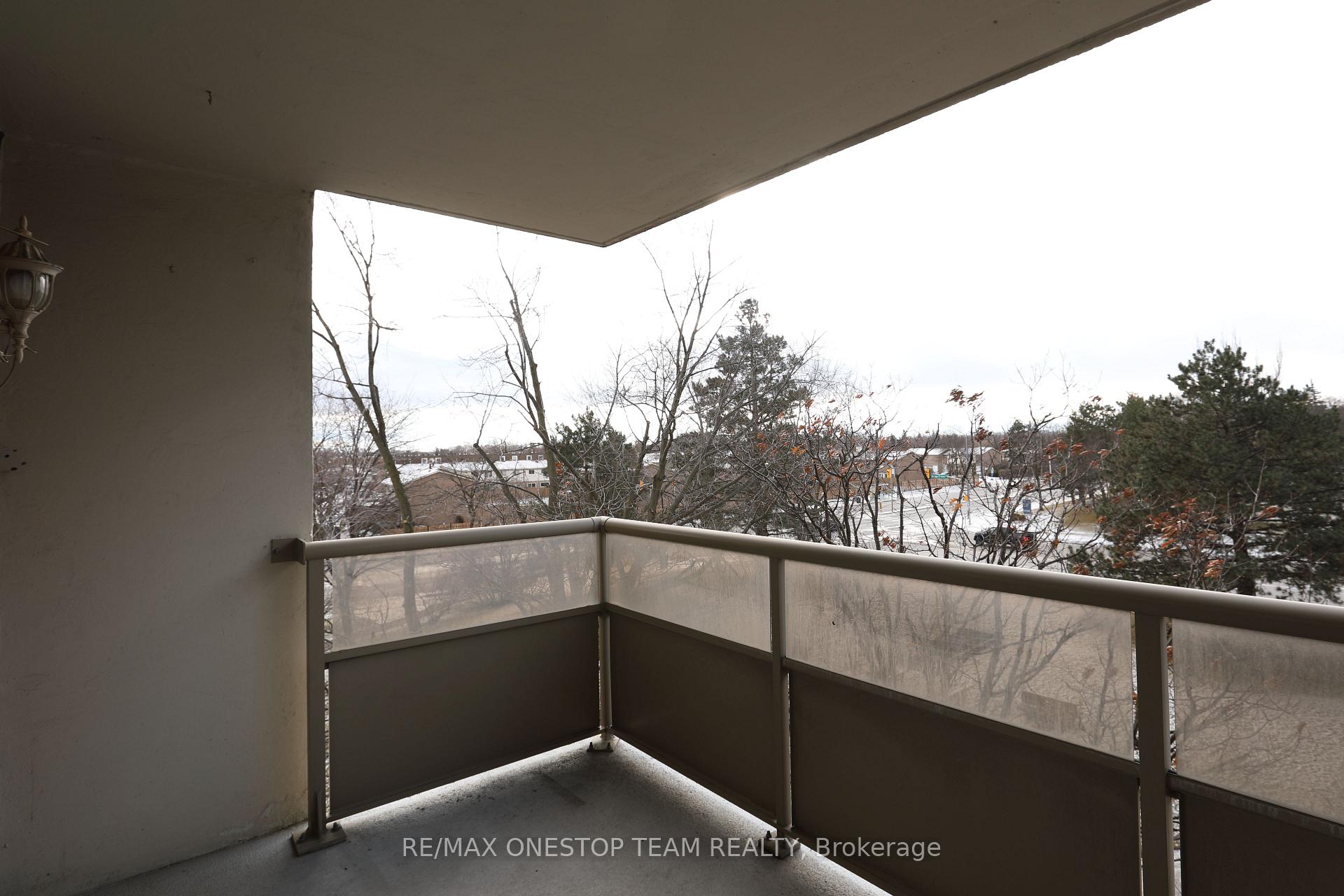 Photo 13 of Unit 402, 4 Kings Cross Road, Brampton, Queen Street Corridor — HOMEH