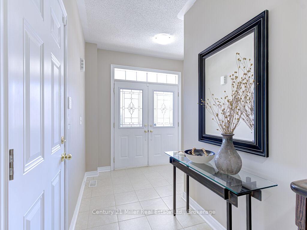 Photo 5 of 3268 Sealey Crescent, Burlington, Alton — HOMEH