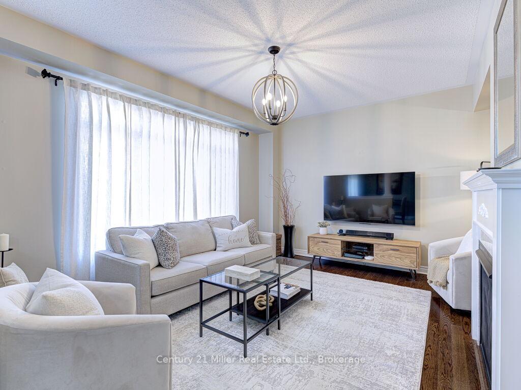 Photo 9 of 3268 Sealey Crescent, Burlington, Alton — HOMEH