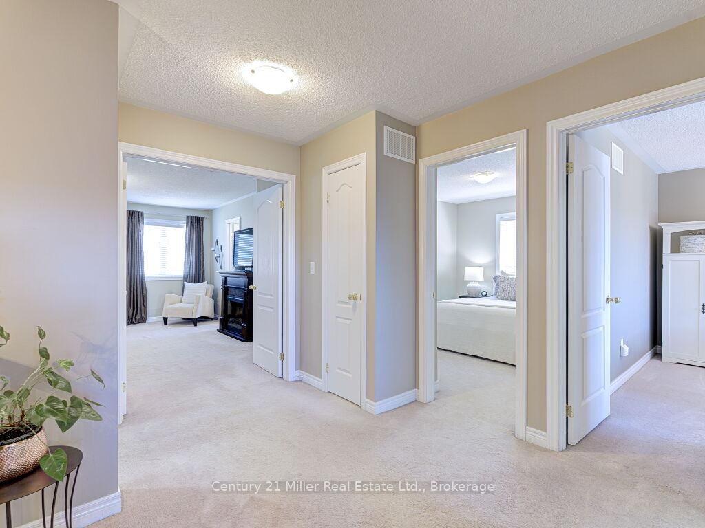 Photo 19 of 3268 Sealey Crescent, Burlington, Alton — HOMEH