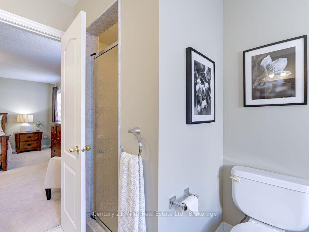 Photo 24 of 3268 Sealey Crescent, Burlington, Alton — HOMEH