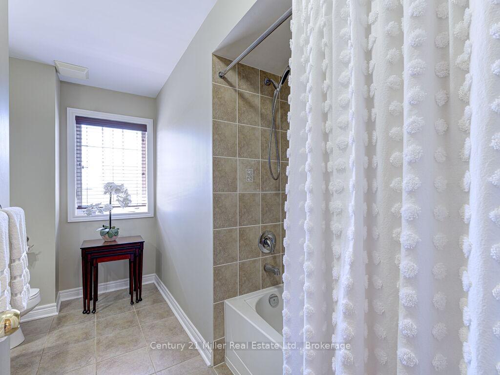 Photo 27 of 3268 Sealey Crescent, Burlington, Alton — HOMEH