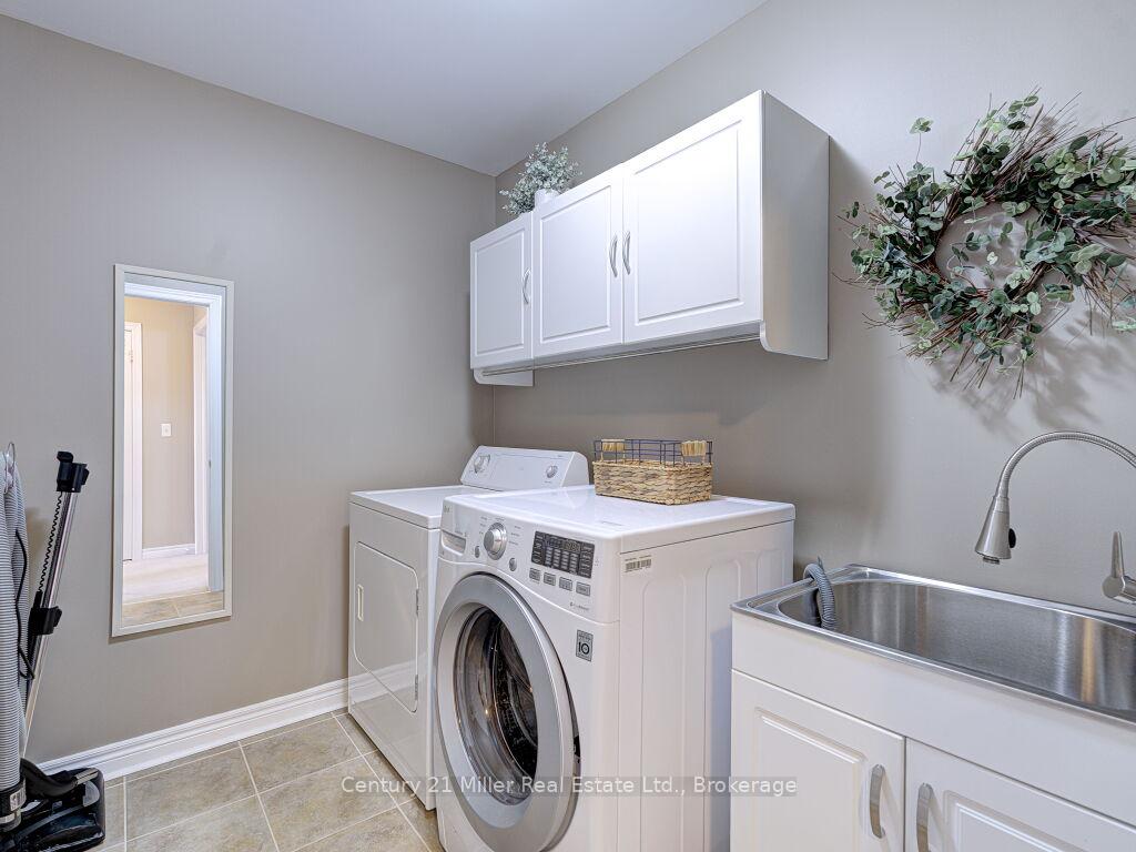 Photo 30 of 3268 Sealey Crescent, Burlington, Alton — HOMEH