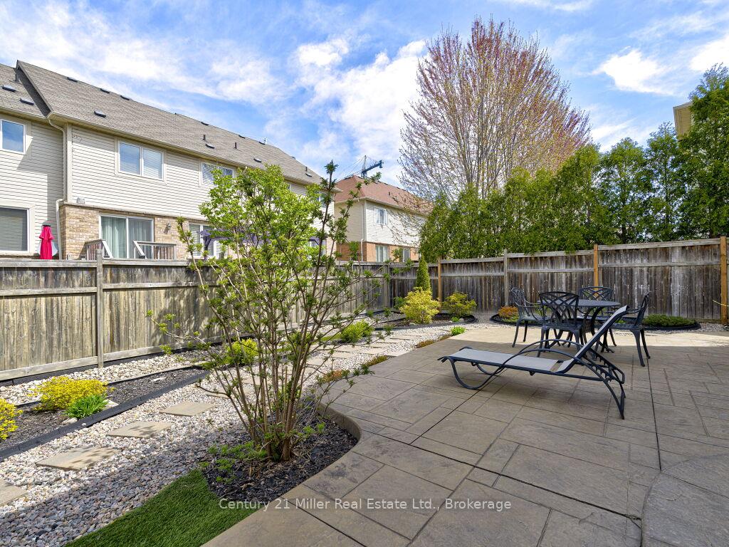 Photo 34 of 3268 Sealey Crescent, Burlington, Alton — HOMEH