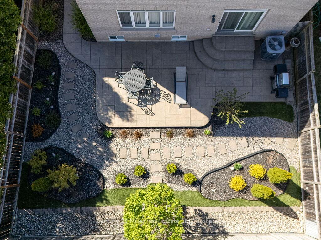 Photo 36 of 3268 Sealey Crescent, Burlington, Alton — HOMEH