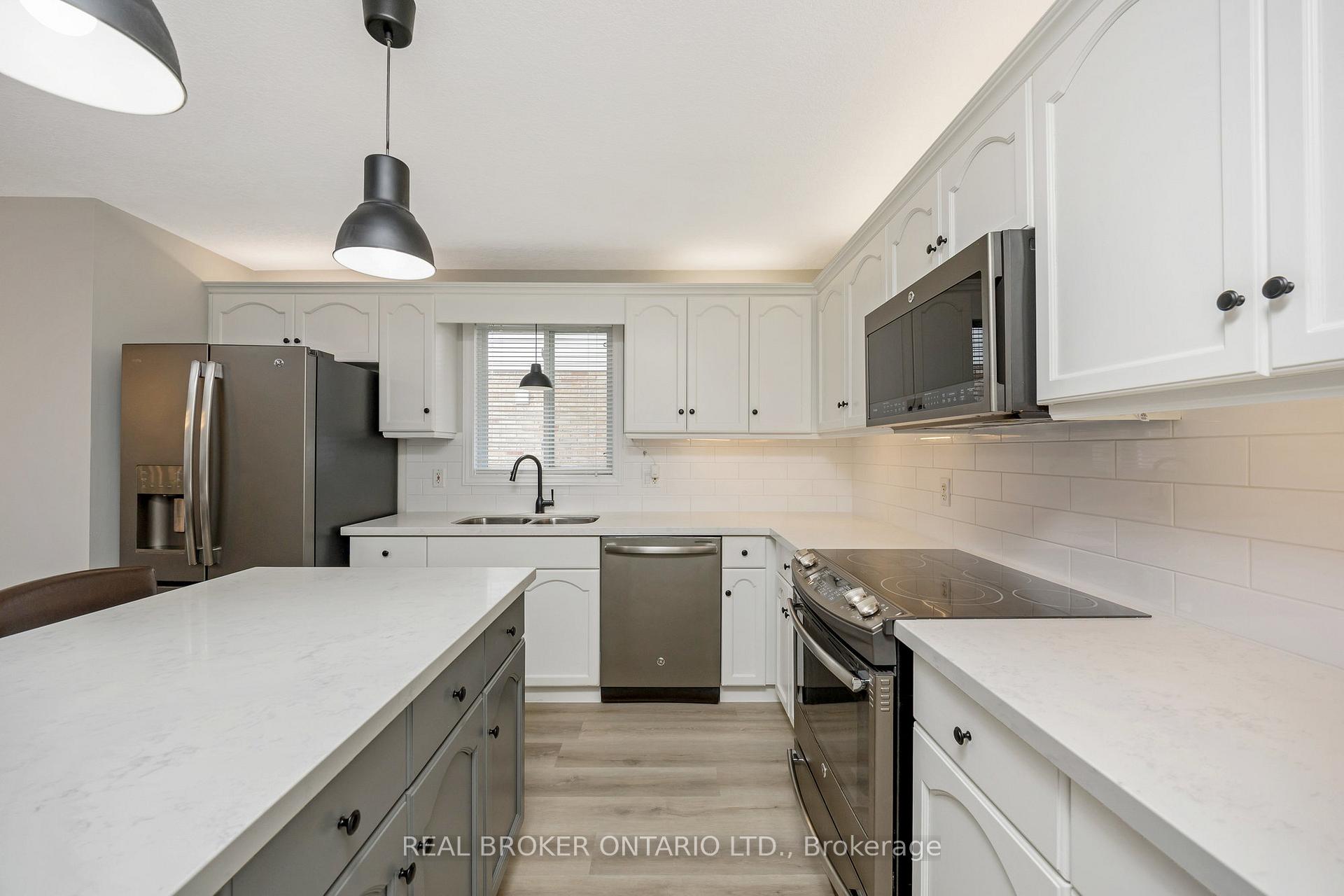Photo 14 of 12 Sprowl Street, Halton Hills, Acton — HOMEH