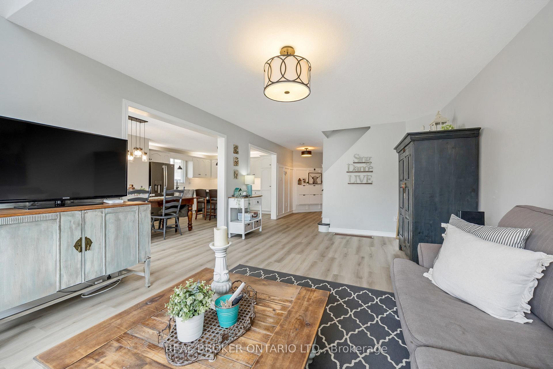 Photo 34 of 12 Sprowl Street, Halton Hills, Acton — HOMEH