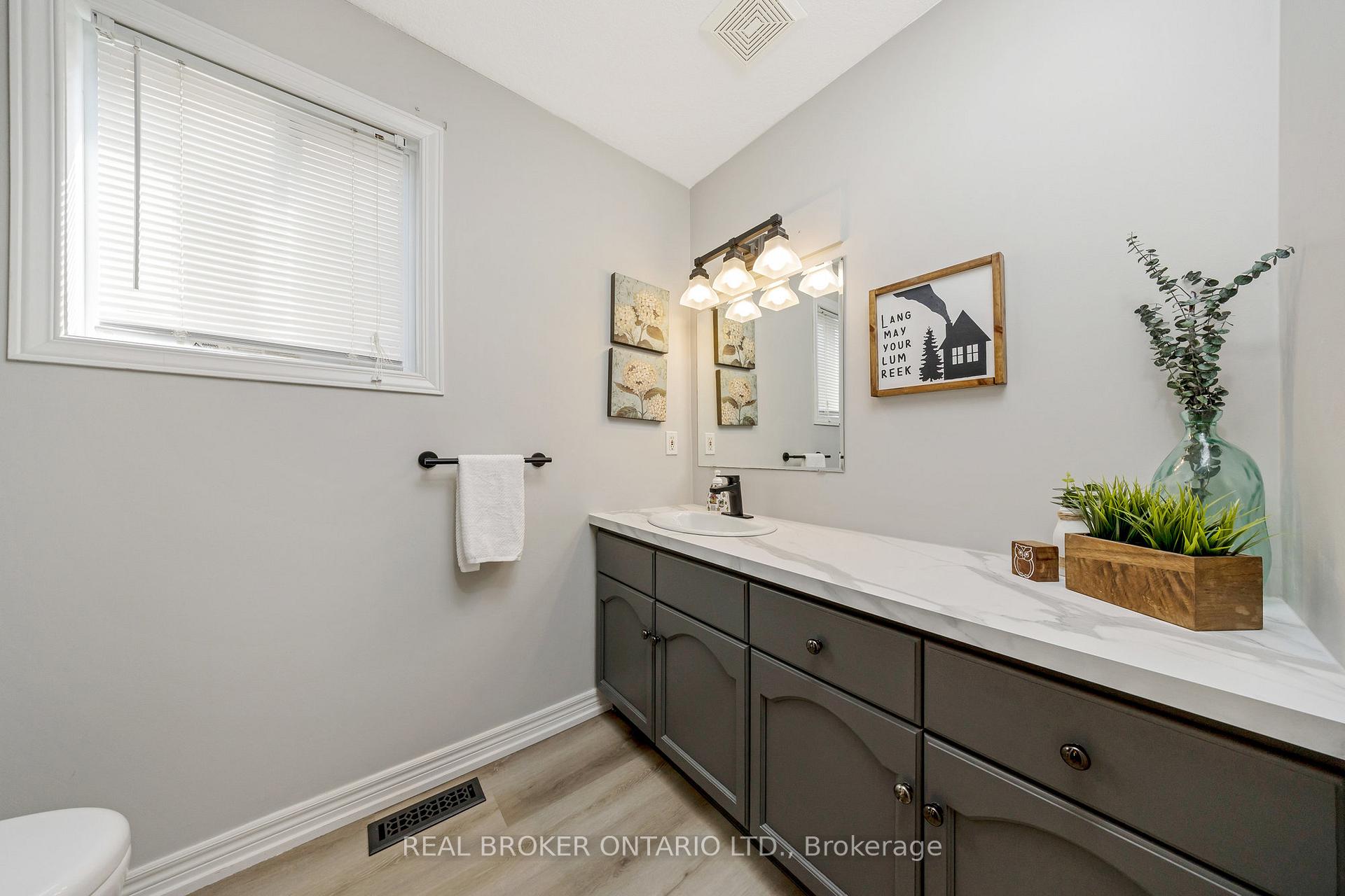 Photo 33 of 12 Sprowl Street, Halton Hills, Acton — HOMEH