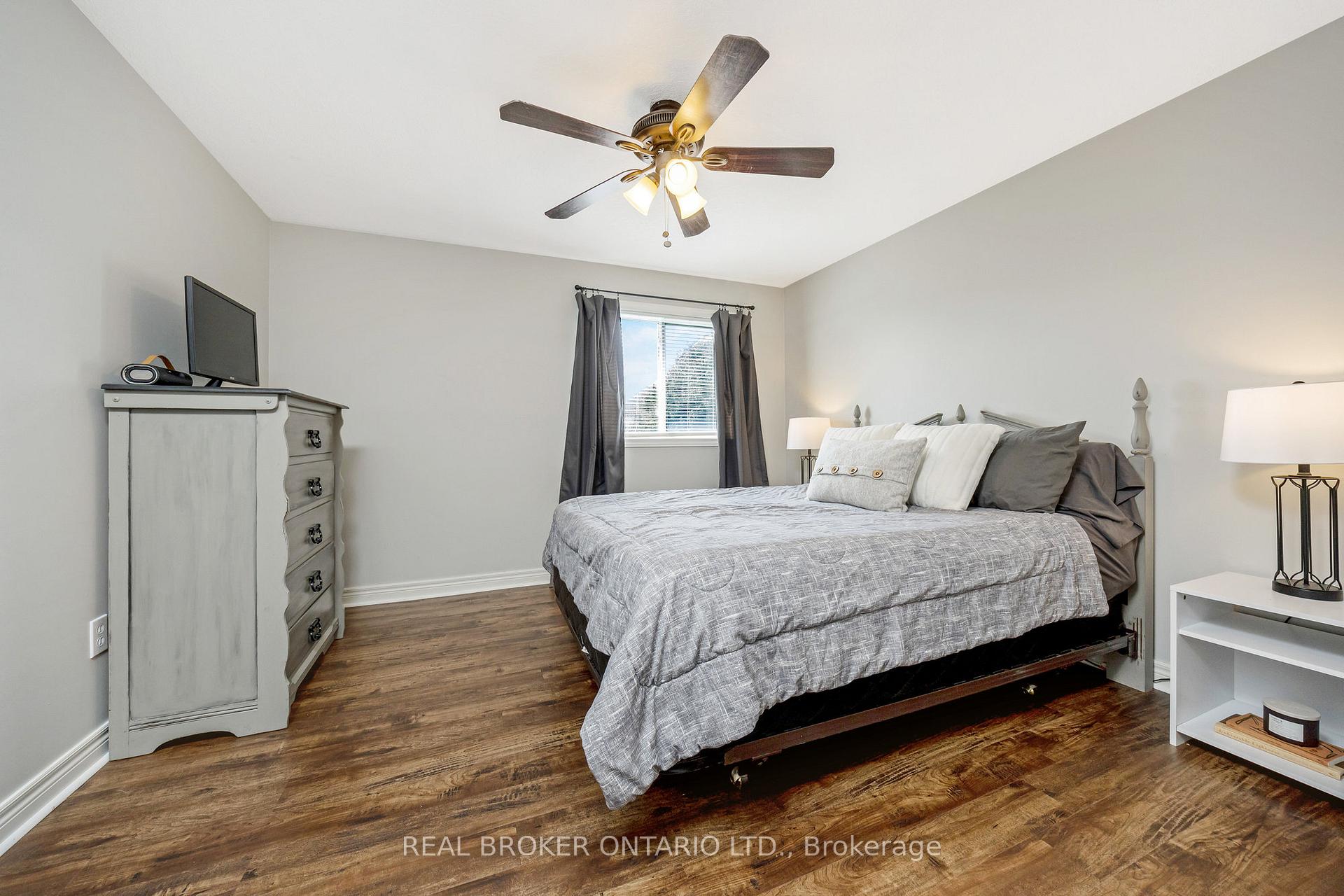 Photo 3 of 12 Sprowl Street, Halton Hills, Acton — HOMEH